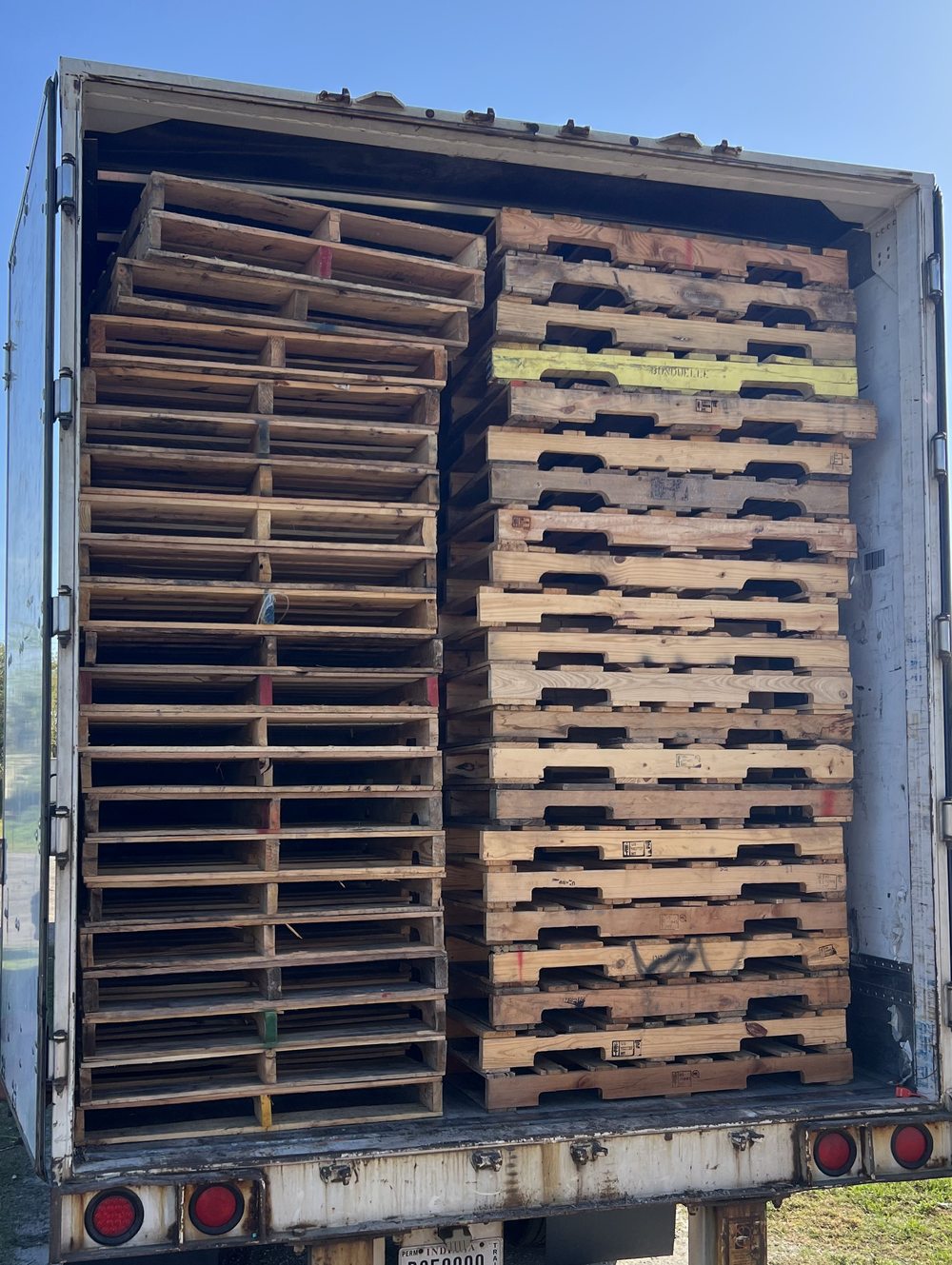 Dry van trailer fully loaded with GMA pallets ready for Florida delivery