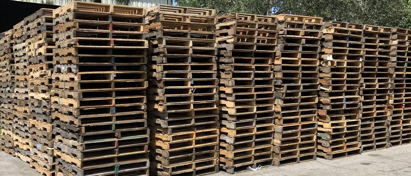Large pallet inventory for automotive parts distribution Florida